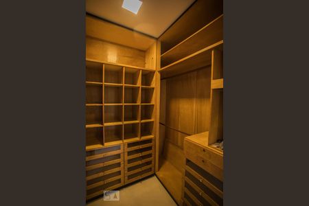 Apartamento para alugar com 83m², 2 quartos e 2 vagasCloset do Quarto suite 1