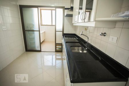 Apartamento para alugar com 83m², 2 quartos e 2 vagasCozinha