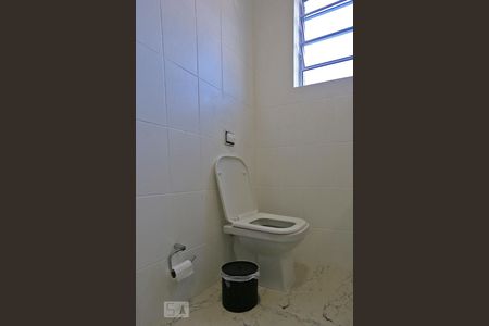 Casa à venda com 120m², 3 quartos e 2 vagasBanheiro