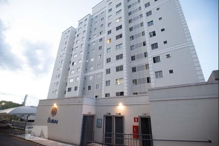 Apartamento para alugar com 50m², 2 quartos e 1 vaga Apartamento para alugar com 50m², 2 quartos e 1 vagaFachada