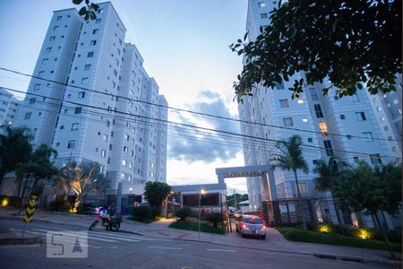 Apartamento para alugar com 50m², 2 quartos e 1 vaga Apartamento para alugar com 50m², 2 quartos e 1 vagaFachada