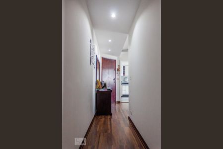 Apartamento à venda com 88m², 2 quartos e 1 vaga Apartamento à venda com 88m², 2 quartos e 1 vagaCorredor