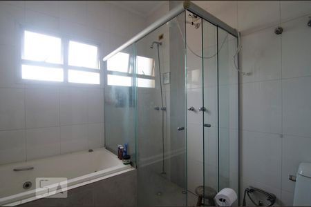 Casa à venda com 170m², 3 quartos e 4 vagas Casa à venda com 170m², 3 quartos e 4 vagasBanheiro suíte 1