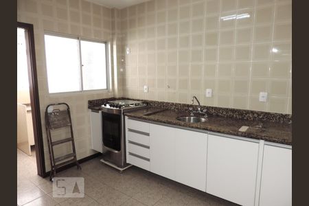 Cozinha de apartamento para alugar com 3 quartos, 120m² em Córrego Grande, Florianópolis