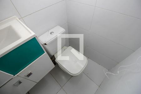 Banheiro de casa de condomínio à venda com 1 quarto, 30m² em Urca, Rio de Janeiro
