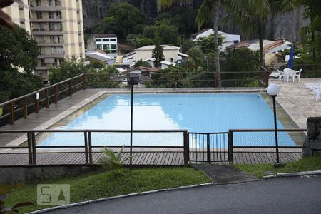 Apartamento à venda com 82m², 3 quartos e 1 vagaÁrea comum - Piscina