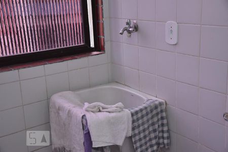 Apartamento à venda com 82m², 3 quartos e 1 vagaÁrea de Serviço