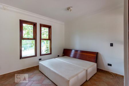 Casa de condomínio à venda com 583m², 5 quartos e 4 vagasÁrea Externa - Sala