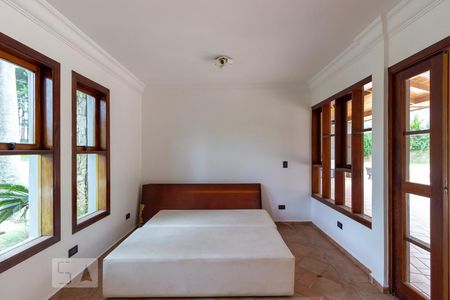 Casa de condomínio à venda com 583m², 5 quartos e 4 vagasÁrea Externa - Sala