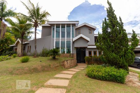 Casa de condomínio à venda com 583m², 5 quartos e 4 vagasFachada da Casa