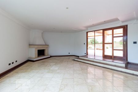 Sala de casa de condomínio à venda com 5 quartos, 550m² em Alphaville, Santana de Parnaíba
