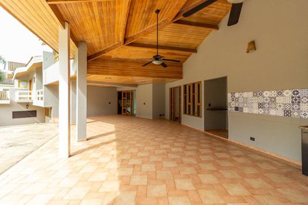 Casa de condomínio à venda com 583m², 5 quartos e 4 vagasÁrea Externa