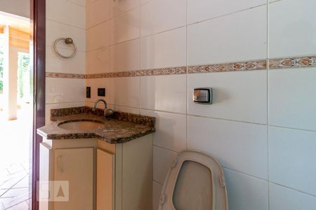 Casa de condomínio à venda com 583m², 5 quartos e 4 vagasÁrea Externa - Banheiro