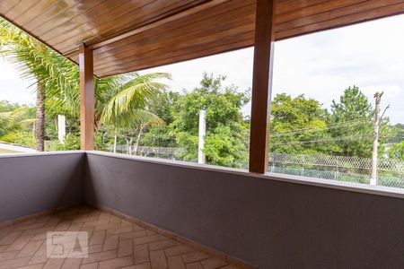 Casa de condomínio à venda com 583m², 5 quartos e 4 vagasVaranda do Quarto 1