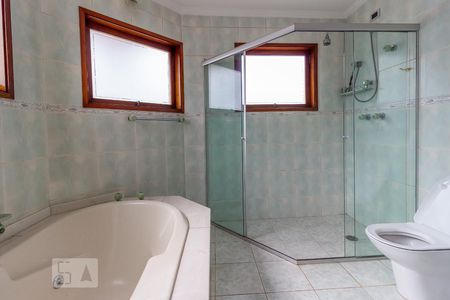 Casa de condomínio à venda com 583m², 5 quartos e 4 vagasBanheiro da Suíte 1