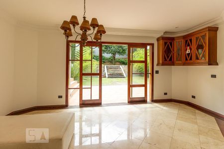 Sala de casa de condomínio à venda com 5 quartos, 583m² em Alphaville, Santana de Parnaíba