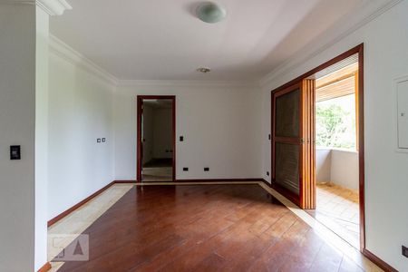 Casa de condomínio à venda com 583m², 5 quartos e 4 vagasQuarto 1