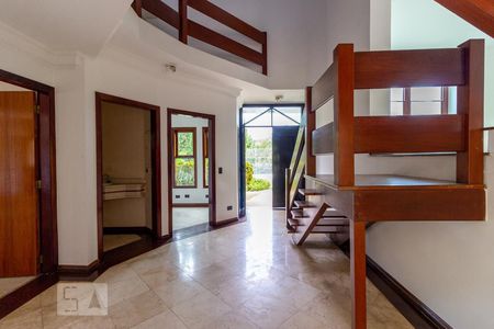 Acesso Entrada de casa de condomínio à venda com 5 quartos, 550m² em Alphaville, Santana de Parnaíba