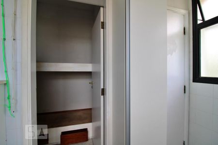 Apartamento à venda com 240m², 3 quartos e 3 vagasQuarto de Serviço