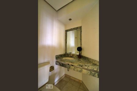 Apartamento à venda com 240m², 3 quartos e 3 vagasLavabo