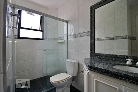 Apartamento à venda com 240m², 3 quartos e 3 vagasBanheiro da Suíte 2