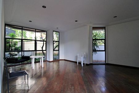 Apartamento à venda com 240m², 3 quartos e 3 vagasÁrea comum - Salão de festas