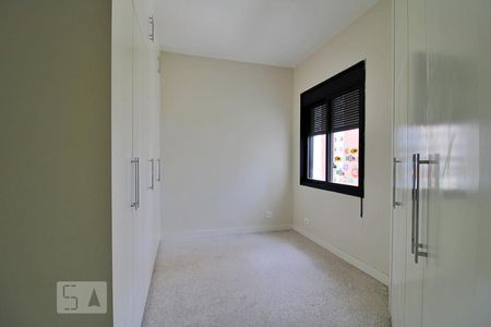 Apartamento à venda com 240m², 3 quartos e 3 vagasCloset