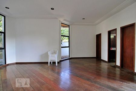 Apartamento à venda com 240m², 3 quartos e 3 vagasÁrea comum - Salão de festas