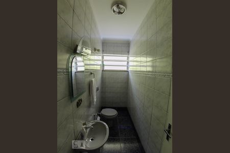 Casa à venda com 222m², 3 quartos e 2 vagasLavabo