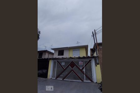 Casa à venda com 222m², 3 quartos e 2 vagasFachada