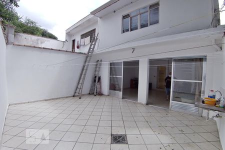 Casa à venda com 222m², 3 quartos e 2 vagasQuintal