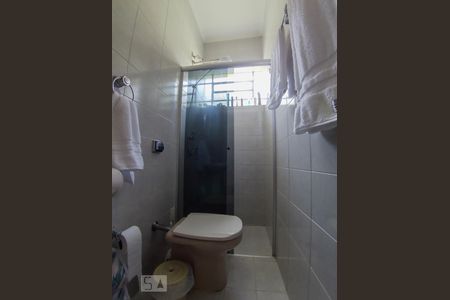 Casa à venda com 222m², 3 quartos e 2 vagasBanheiro