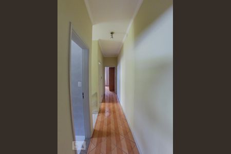 Casa à venda com 222m², 3 quartos e 2 vagasCorredor