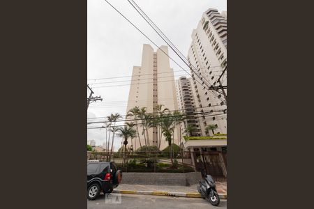 Apartamento à venda com 80m², 3 quartos e 2 vagas Apartamento à venda com 80m², 3 quartos e 2 vagasFachada