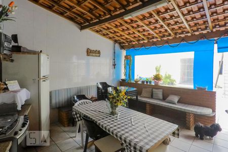 Casa à venda com 263m², 3 quartos e 6 vagasChurrasqueira