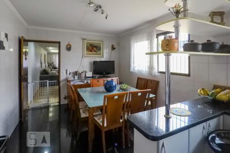 Casa à venda com 263m², 3 quartos e 6 vagasCozinha