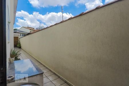 Casa à venda com 263m², 3 quartos e 6 vagasCorredor externo