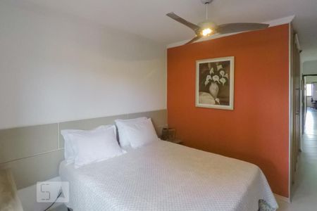 Casa à venda com 263m², 3 quartos e 6 vagasQuarto 3 - Suite