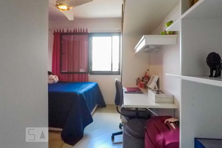 Casa à venda com 263m², 3 quartos e 6 vagasQuarto 2 - Suite