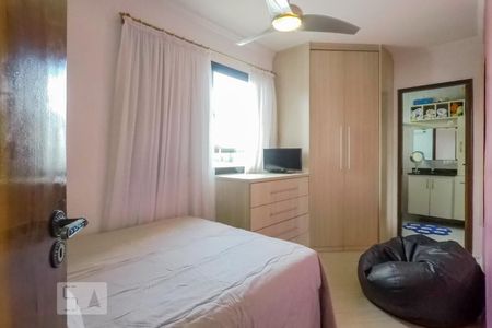 Casa à venda com 263m², 3 quartos e 6 vagasQuarto 1 - Suite