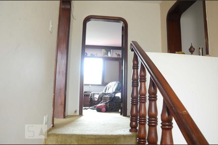 Casa à venda com 700m², 5 quartos e 4 vagasEscada