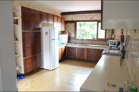 Casa à venda com 700m², 5 quartos e 4 vagasCozinha