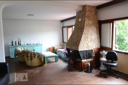 Casa à venda com 700m², 5 quartos e 4 vagasDetalhe Sala