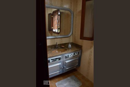 Casa à venda com 700m², 5 quartos e 4 vagasLavabo