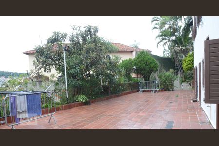 Casa à venda com 700m², 5 quartos e 4 vagasQuintal