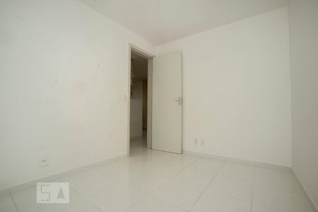 Quarto 1 de apartamento para alugar com 2 quartos, 40m² em Sítio Cercado, Curitiba