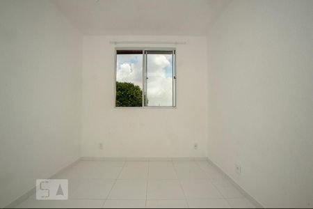 Quarto 1 de apartamento para alugar com 2 quartos, 40m² em Sítio Cercado, Curitiba