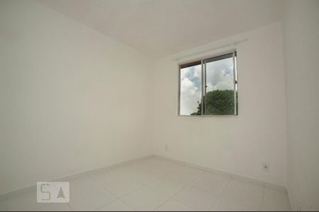 Quarto 1 de apartamento para alugar com 2 quartos, 40m² em Sítio Cercado, Curitiba