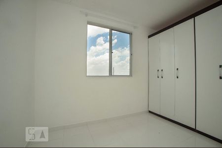 Quarto 2 de apartamento para alugar com 2 quartos, 40m² em Sítio Cercado, Curitiba