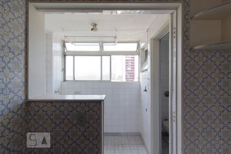 Cozinha e Área de Serviço de apartamento para alugar com 2 quartos, 68m² em Itaim Bibi, São Paulo